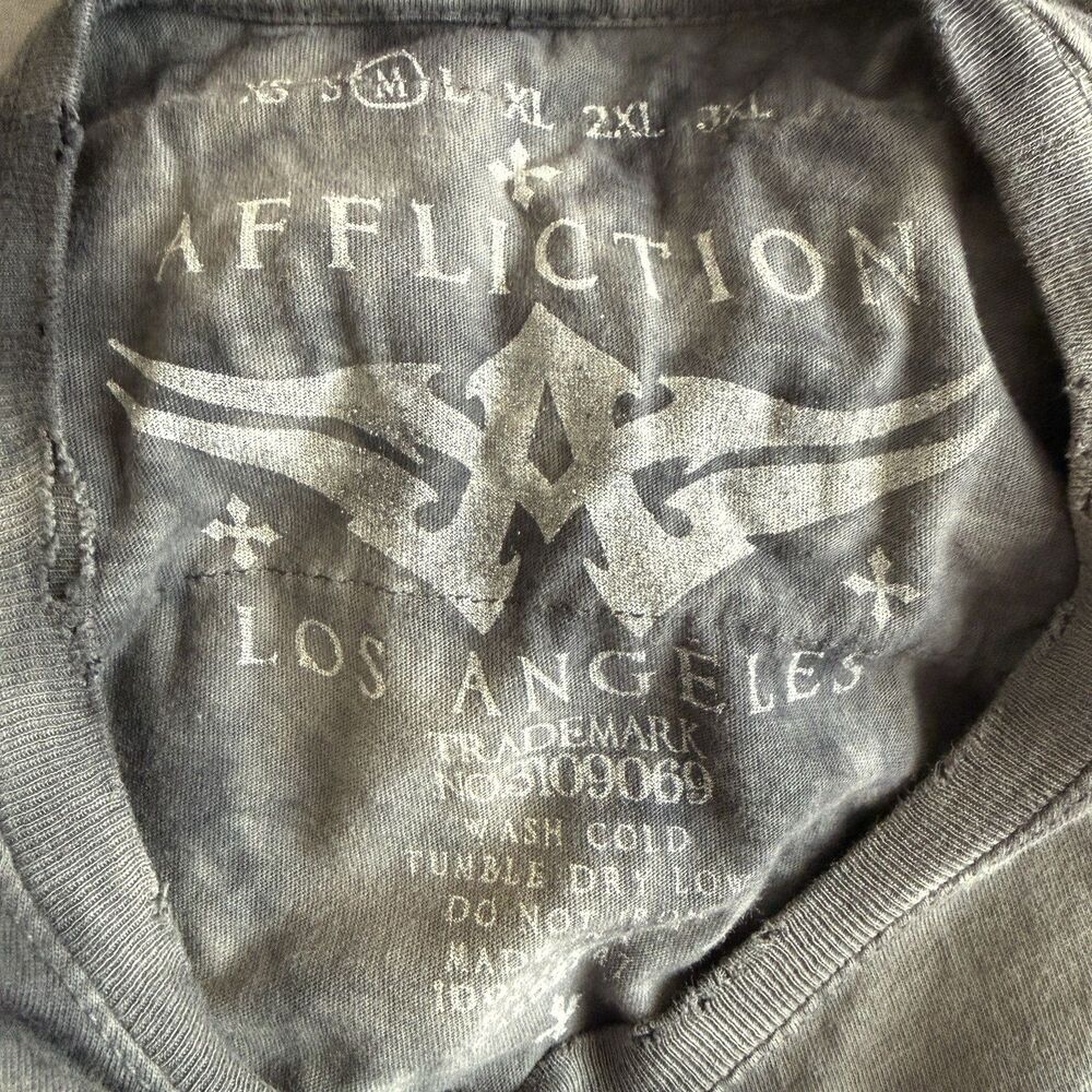 Affliction Crows Aficionados Graphic Tee Men's M Grey Black Wash Y2K Grunge - Picture 6 of 8